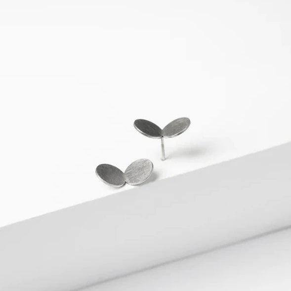 double dot shaped stud earrings